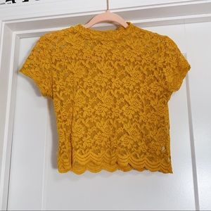 🔵Yellow/orange crop top